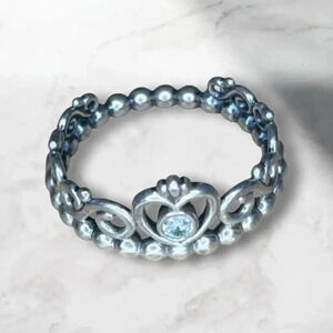 Sterling silver crown ring